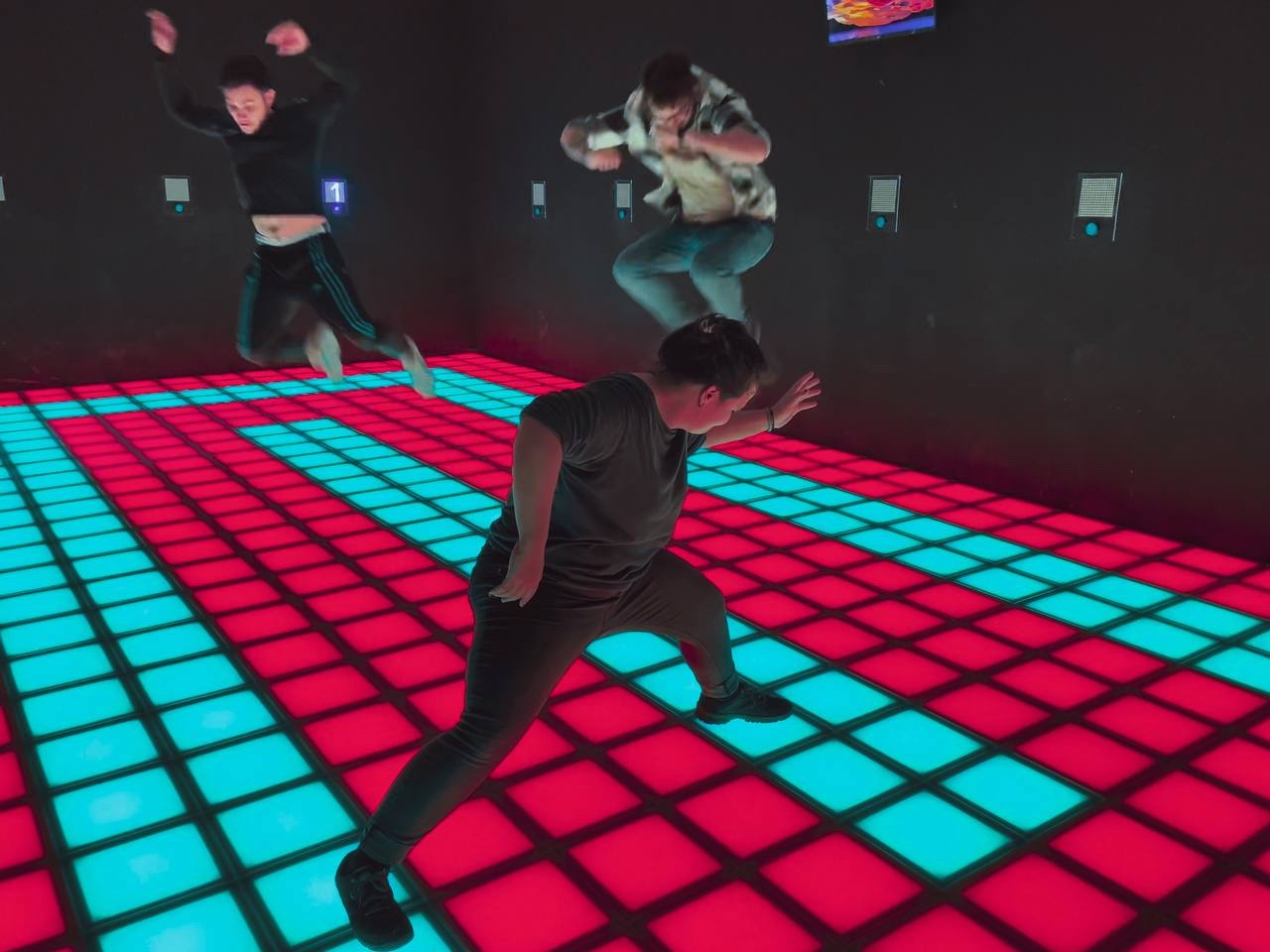 ¡Pulse Up: El Suelo es Lava - El juego interactivo que hará vibrar tus redes!